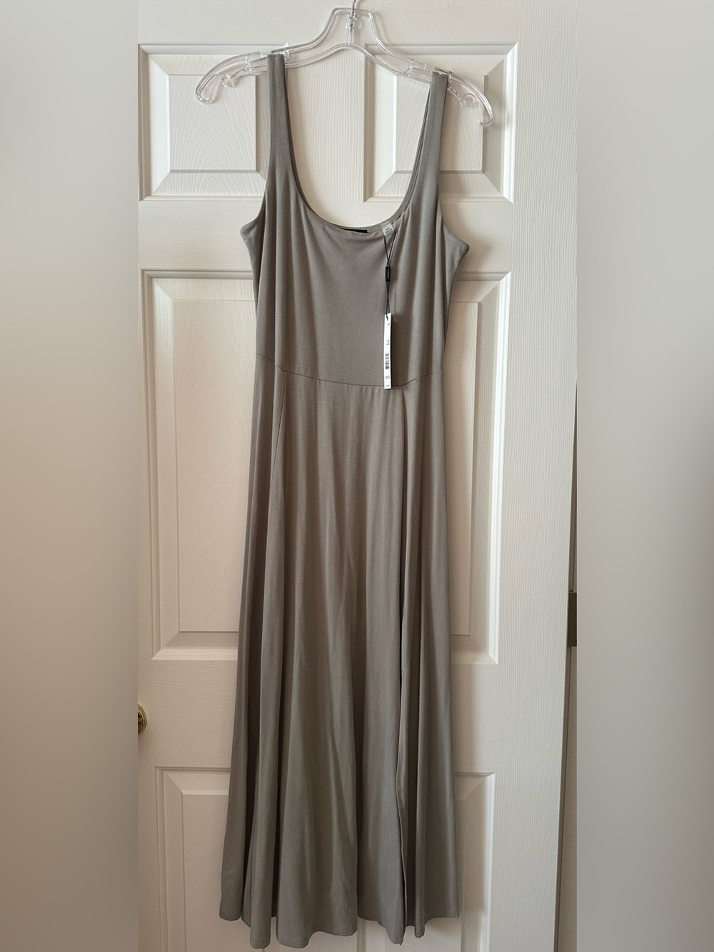 NWT Tahari Sleeveless Tank A-Line Maxi Dress in Dried Basil- Small